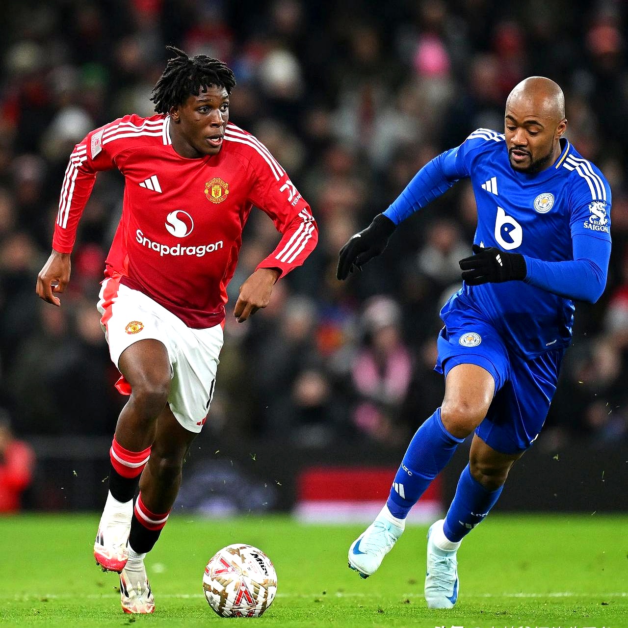 亚博体育在线-欧联今夜走向成谜；曼联调整名单；悬念犹存；阵容厚度经受考验-亚博体育在线