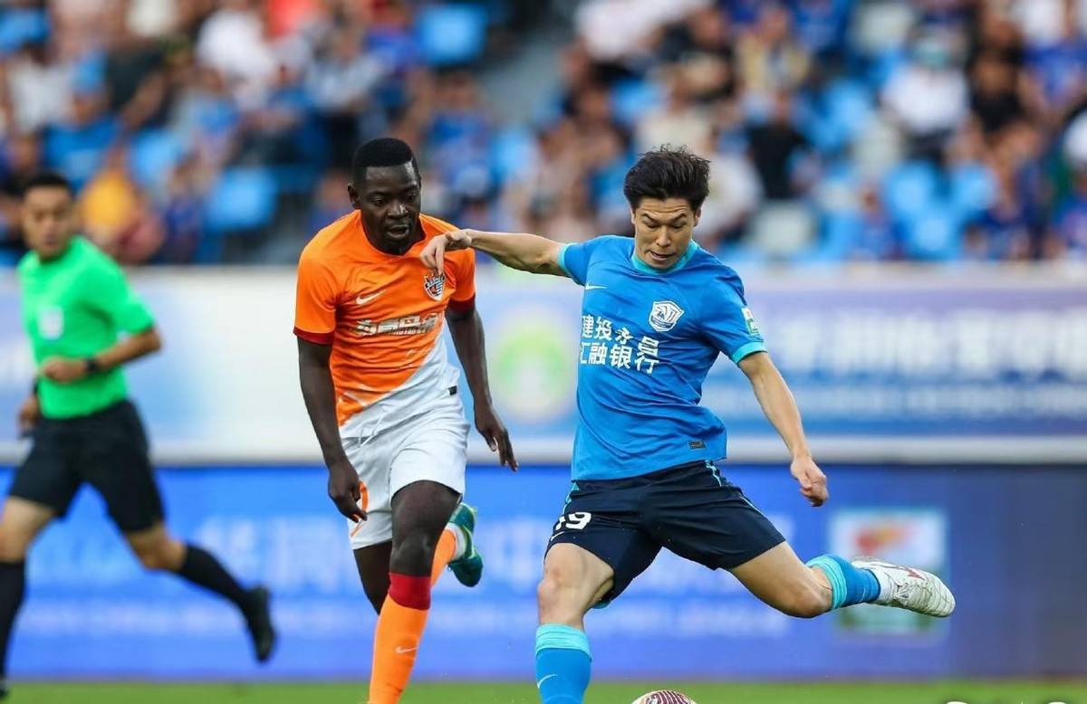 Yabo Sports-广州队迎西甲关键赛；今晨绝杀压哨；引发热议；赛季目标并未改变-Yabo Sports